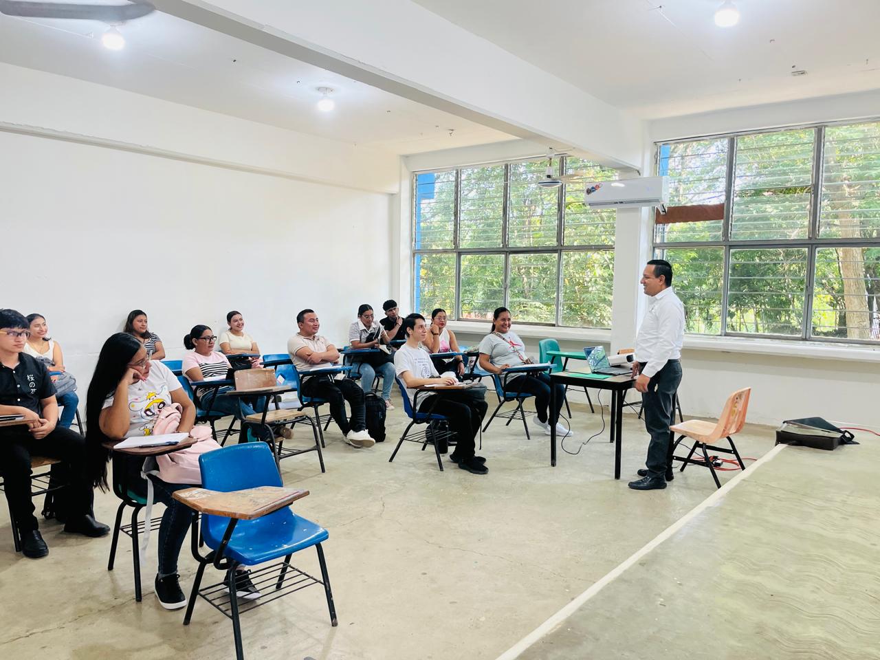 Alumnos en Clase Pichucalco